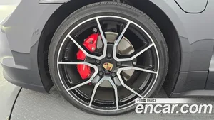 Porsche Taycan, 2025 — миниатюра 5