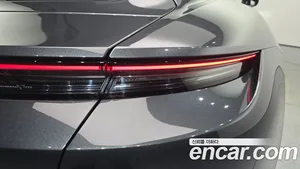 Porsche Taycan, 2025 — миниатюра 9