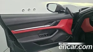 Porsche Taycan, 2025 — миниатюра 14
