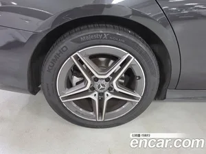 Mercedes-Benz E-Class, 2022 — миниатюра 5