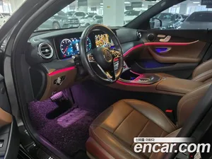 Mercedes-Benz E-Class, 2022 — миниатюра 9