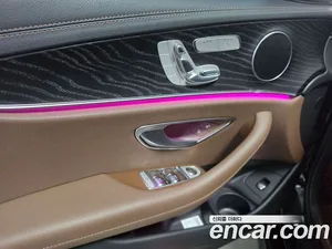Mercedes-Benz E-Class, 2022 — миниатюра 15