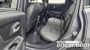 Jeep Renegade, 2023 — миниатюра 18