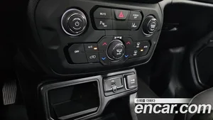 Jeep Renegade, 2023 — миниатюра 31