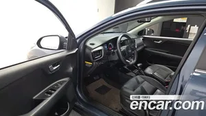 Kia Stonic, 2018 — миниатюра 10