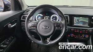 Kia Niro, 2018 — миниатюра 13