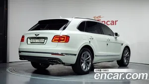 Bentley Bentayga, 2017 — миниатюра 2