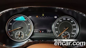 Bentley Bentayga, 2017 — миниатюра 8