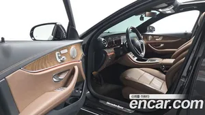 Mercedes-Benz E-Class, 2021 — миниатюра 13