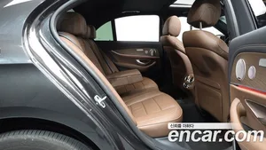 Mercedes-Benz E-Class, 2021 — миниатюра 17