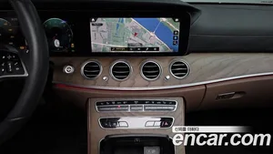 Mercedes-Benz E-Class, 2021 — миниатюра 19