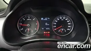 Kia Stonic, 2017 — миниатюра 8