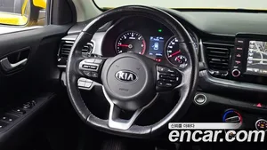 Kia Stonic, 2017 — миниатюра 13