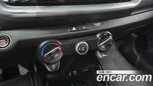 Kia Stonic, 2017 — миниатюра 17