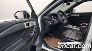 Ford Explorer, 2020 — миниатюра 13