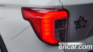 Ford Explorer, 2020 — миниатюра 9