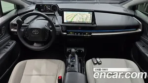 Toyota Prius, 2023 — миниатюра 10