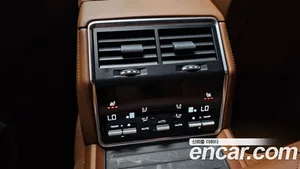 Porsche Panamera, 2023 — миниатюра 25
