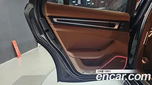 Porsche Panamera, 2023 — миниатюра 15