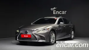 Lexus LS, 2018 — миниатюра 1