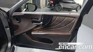 Lexus LS, 2018 — миниатюра 15