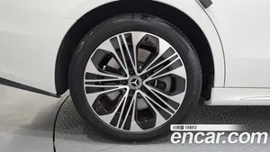 Mercedes-Benz E-Class, 2025 — миниатюра 5