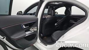 Mercedes-Benz E-Class, 2025 — миниатюра 16