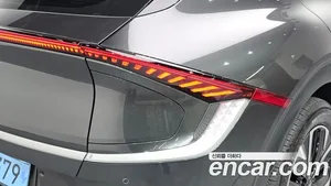 Kia EV6, 2022 — миниатюра 9