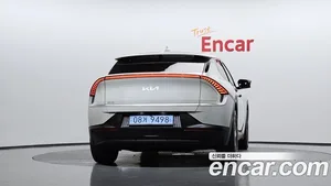 Kia EV6, 2023 — миниатюра 4