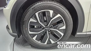 Kia EV6, 2023 — миниатюра 5