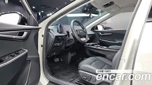 Kia EV6, 2023 — миниатюра 13