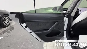 Tesla Model 3, 2022 — миниатюра 15