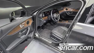 Mercedes-Benz E-Class, 2021 — миниатюра 13
