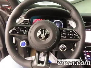 Maserati Grecale, 2025 — миниатюра 8