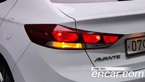 Hyundai Avante, 2018 — миниатюра 9