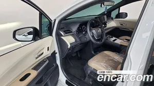 Toyota Sienna, 2022 — миниатюра 13