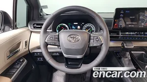 Toyota Sienna, 2022 — миниатюра 19