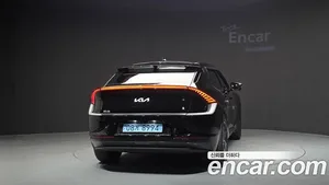 Kia EV6, 2023 — миниатюра 4