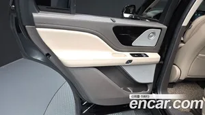 Lincoln Aviator, 2022 — миниатюра 15