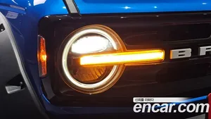 Ford Bronco, 2022 — миниатюра 8