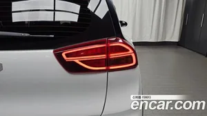 Kia Niro, 2022 — миниатюра 9