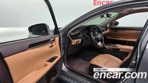 Lexus ES, 2018 — миниатюра 13