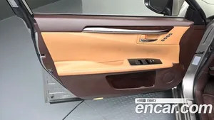 Lexus ES, 2018 — миниатюра 14
