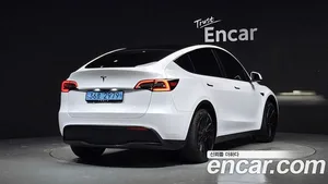 Tesla Model Y, 2023 — миниатюра 2