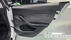 Tesla Model Y, 2023 — миниатюра 15