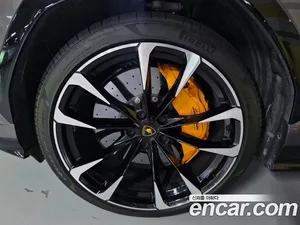 Lamborghini Urus, 2024 — миниатюра 7