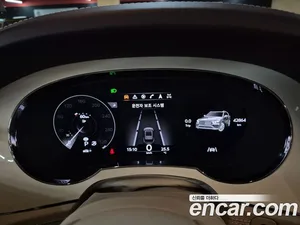 Bentley Bentayga, 2023 — миниатюра 6