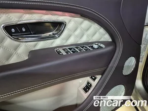Bentley Bentayga, 2023 — миниатюра 14