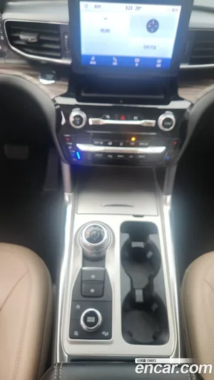 Ford Explorer, 2022 — миниатюра 15