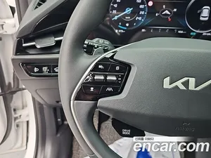 Kia Niro, 2022 — миниатюра 13